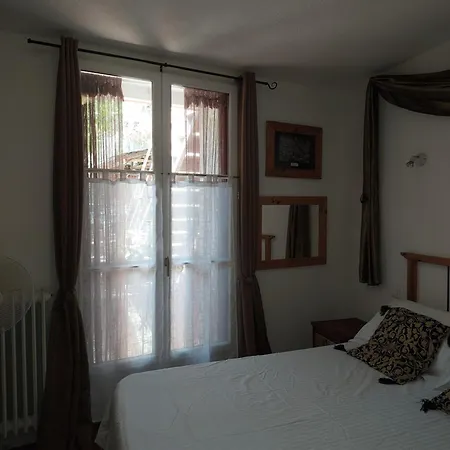 La Fontaine - D'hotes 3*