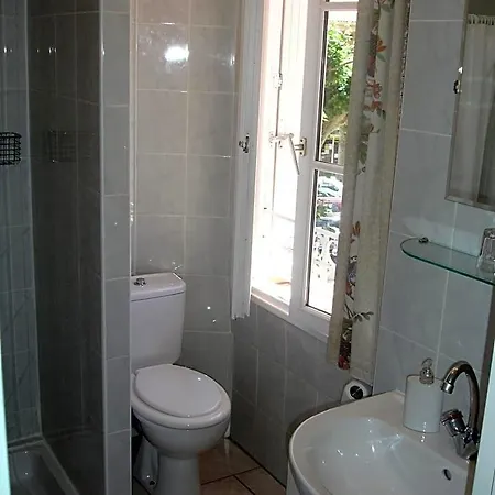 La Fontaine - D'hotes Bed and breakfast 3*