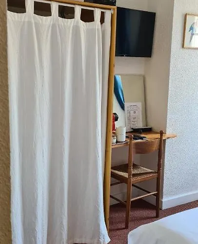 La Fontaine - D'hotes Bed & Breakfast 3*